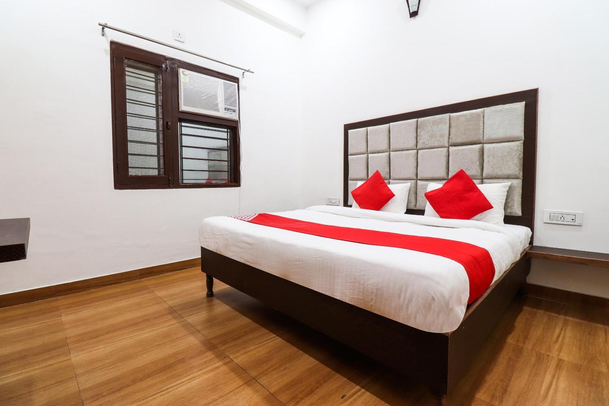 Hotel O Taj Royal Tājganj Extérieur photo