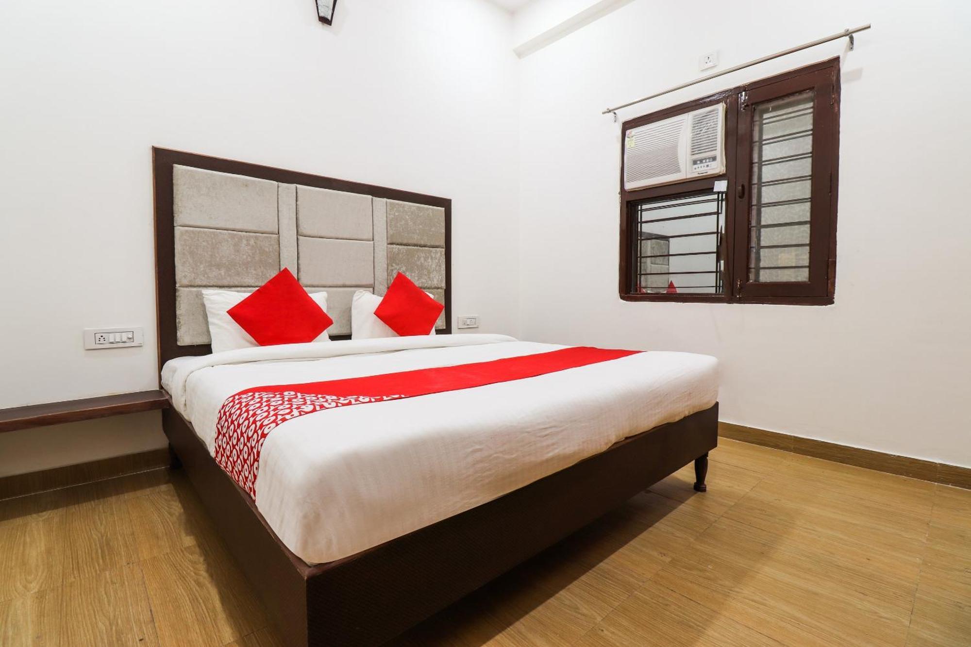 Hotel O Taj Royal Tājganj Extérieur photo