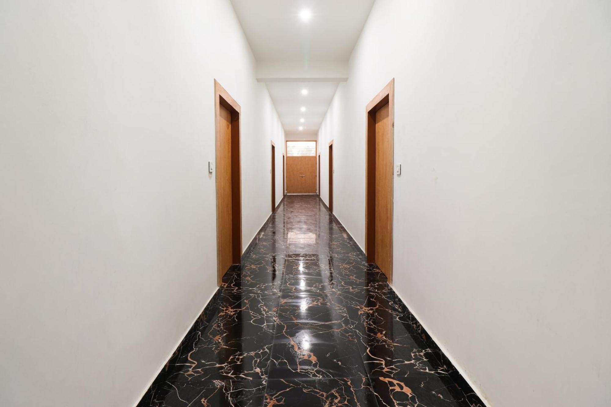 Hotel O Taj Royal Tājganj Extérieur photo